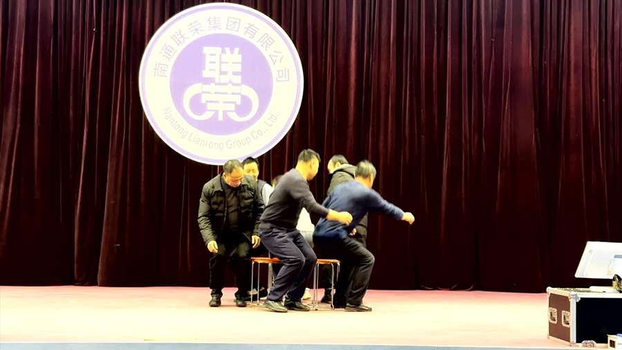 游戏--抢板凳.jpg